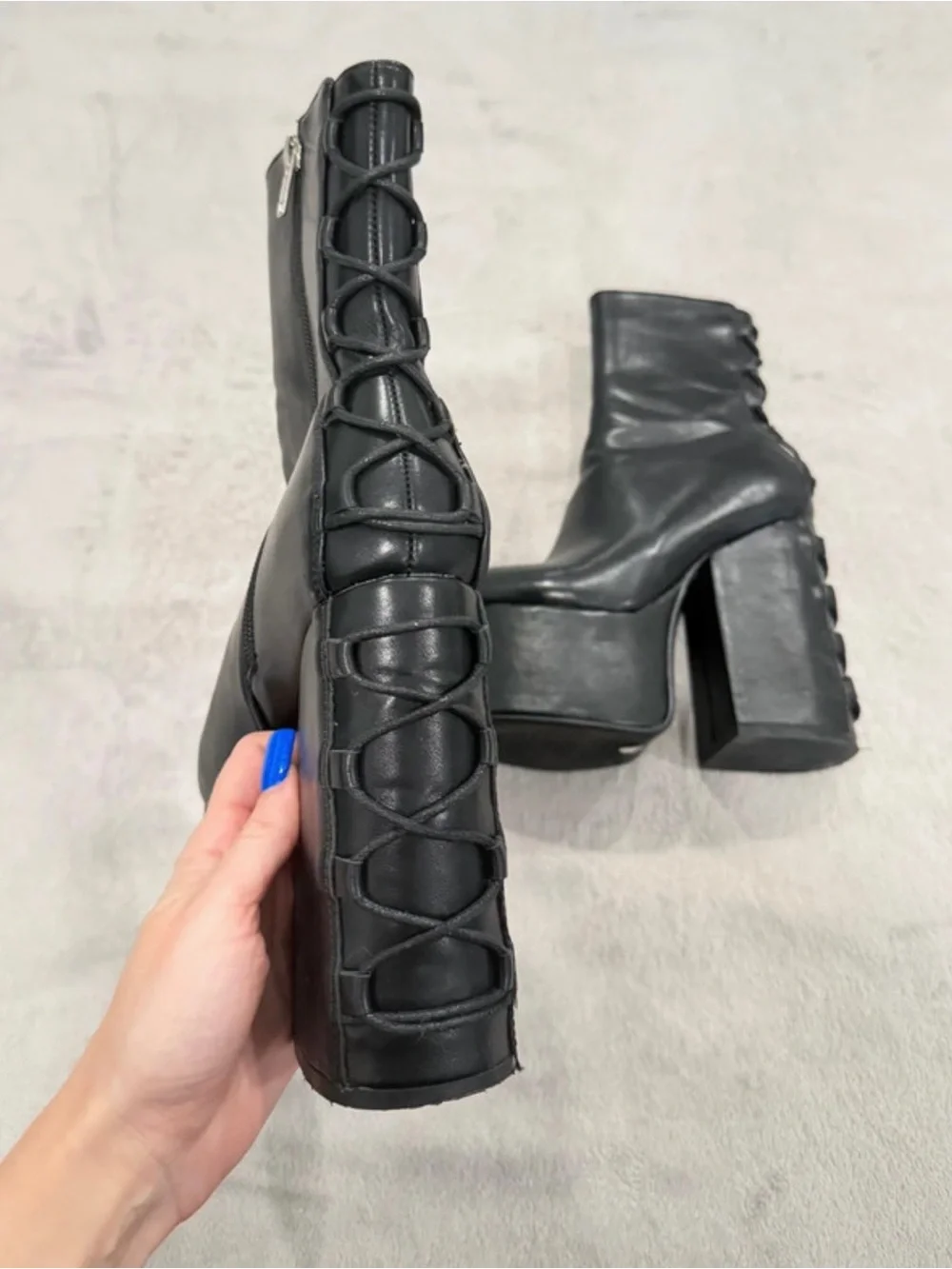 Lamoda platform boots
